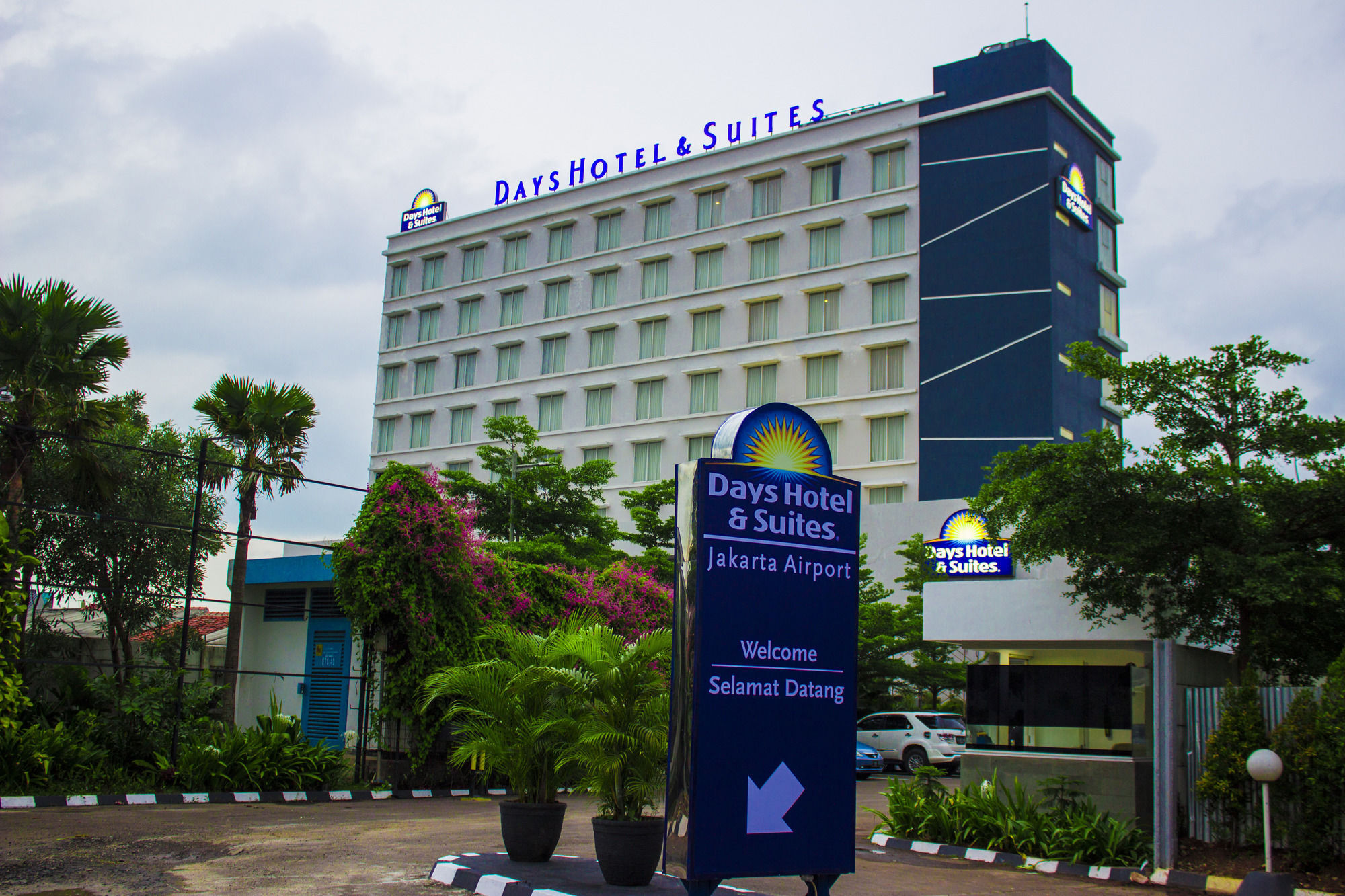Days Hotel & Suites By Wyndham Jakarta Airport Тангеранг Экстерьер фото